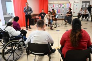 ראש העיר מברך את חברי בית מיטל 